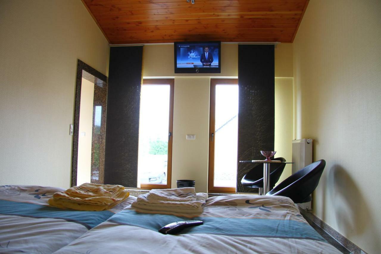 Bistro Im Ring Bed and Breakfast Quiddelbach Buitenkant foto