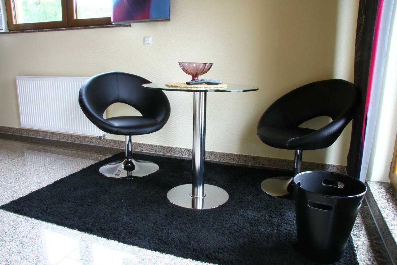 Bistro Im Ring Bed and Breakfast Quiddelbach Buitenkant foto